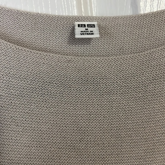 Uniqlo Knit Boxed TShirt - Size M - Picture 2 of 2